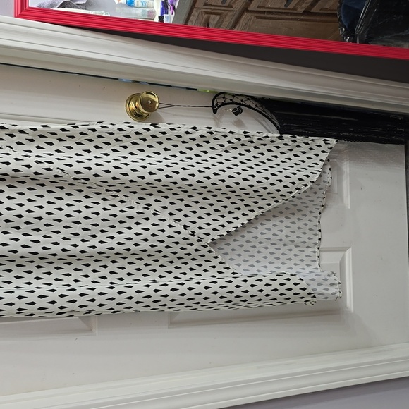 Black and white dress sz lg - Picture 2 of 8